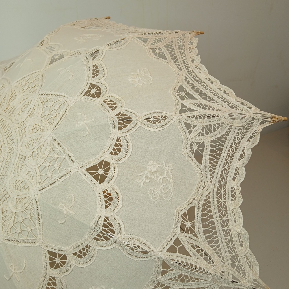 Parasol Cream Cotton Lace Embroidered Scalloped Bridal Cottagecore Victorian